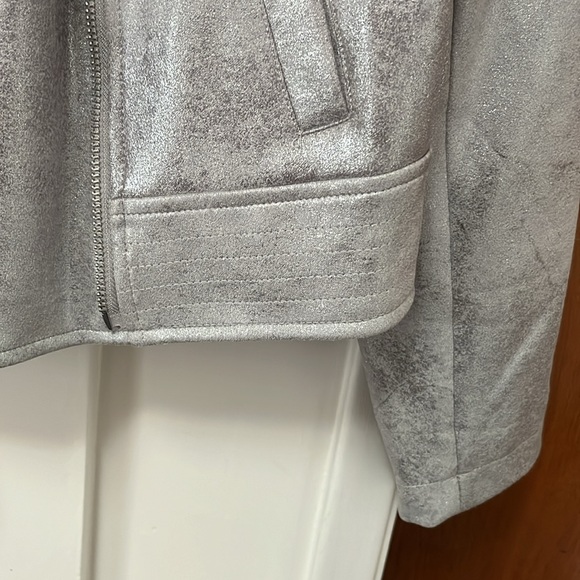 Motorcycle Jacket - Picture 10 of 12